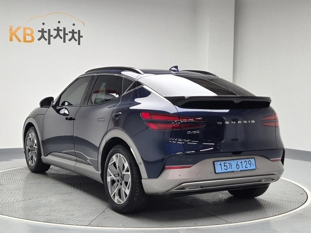 2022 GENESIS GV60 