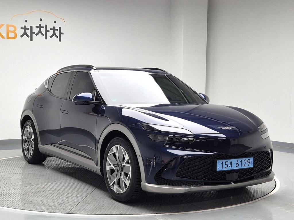 2022 GENESIS GV60 