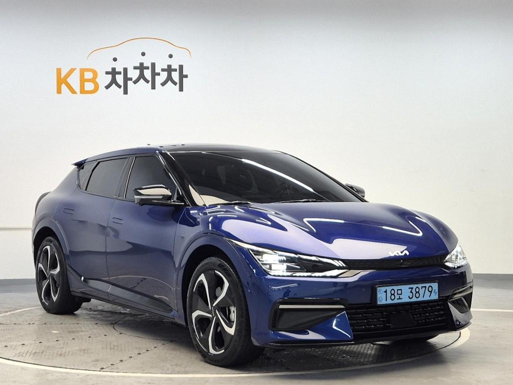 2022 KIA EV6 