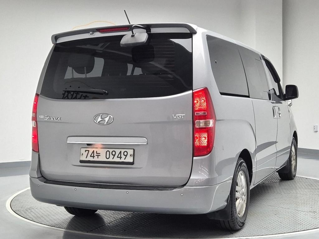 2016 HYUNDAI GRAND STAREX 