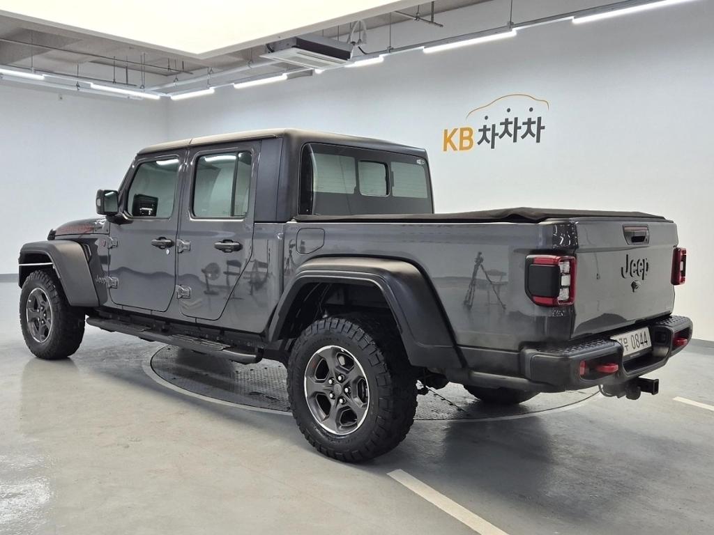 2021 JEEP Gladiator 