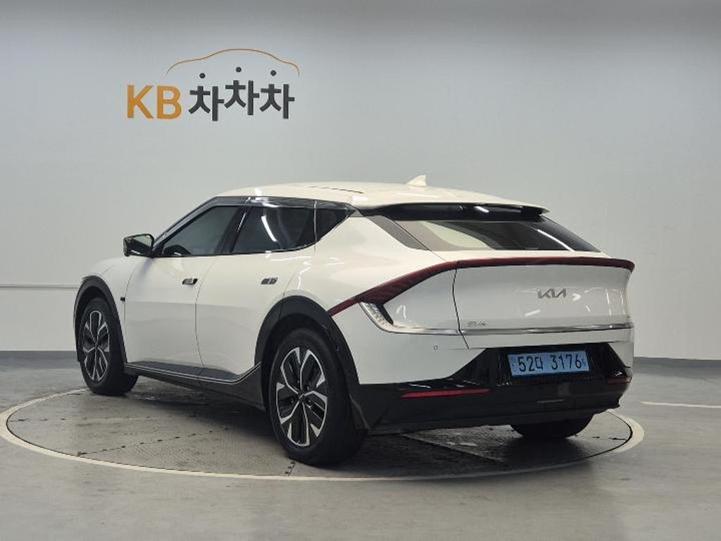 2023 KIA EV6 