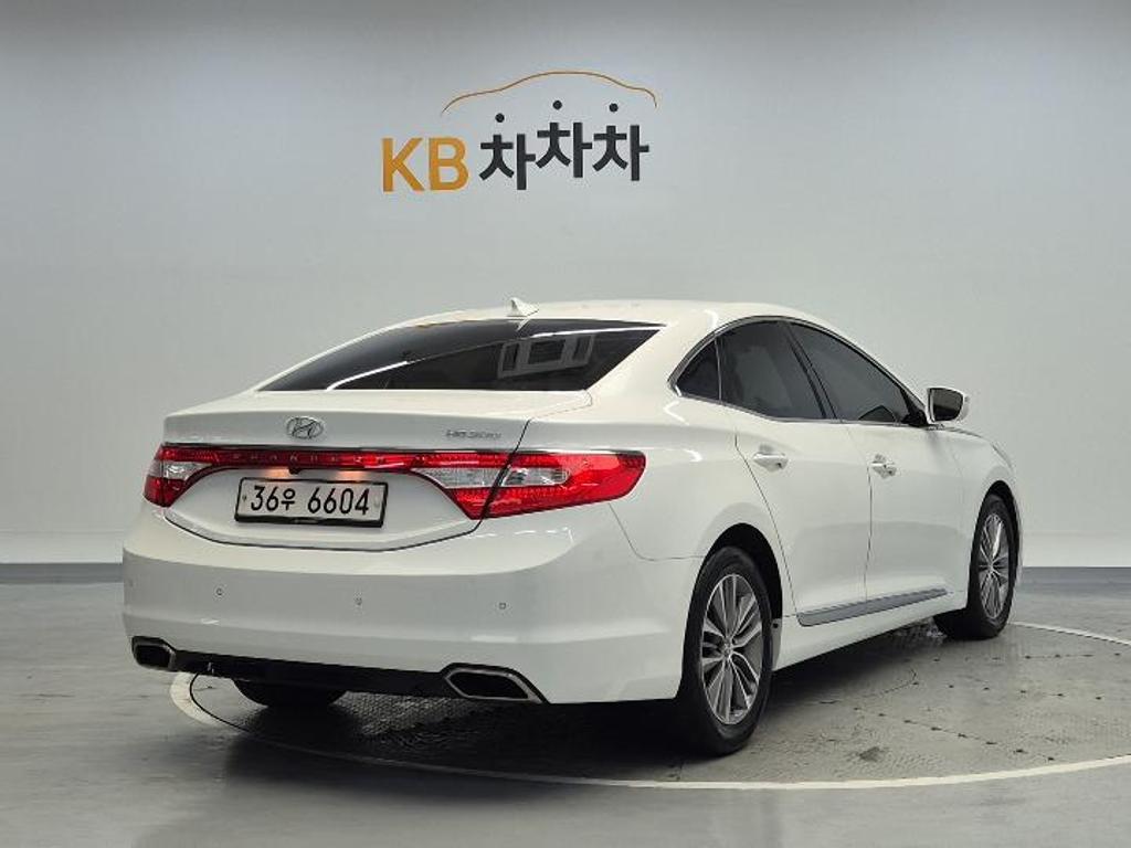 2016 HYUNDAI GRANDEUR HG 