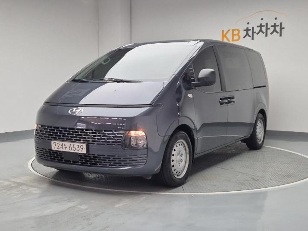 2022 HYUNDAI STARIA 