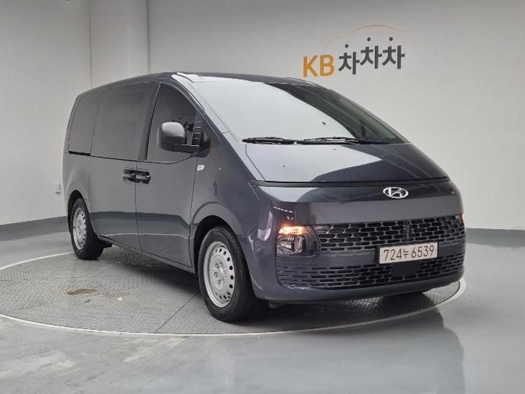 2022 HYUNDAI STARIA 