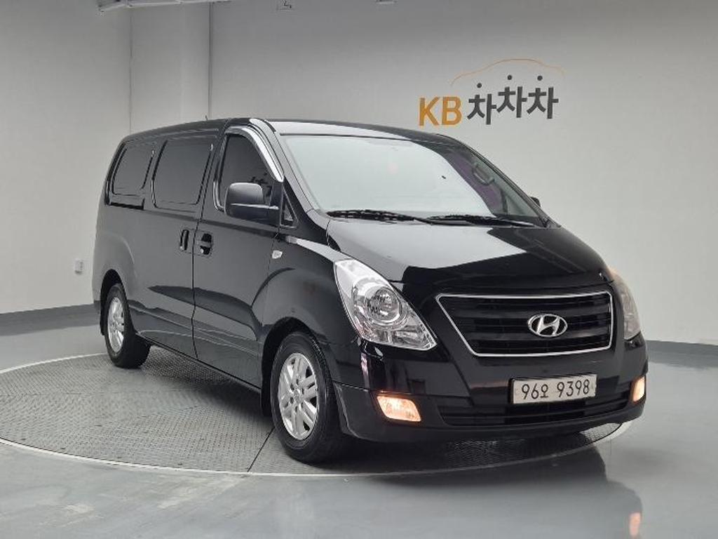 2016 HYUNDAI GRAND STAREX 