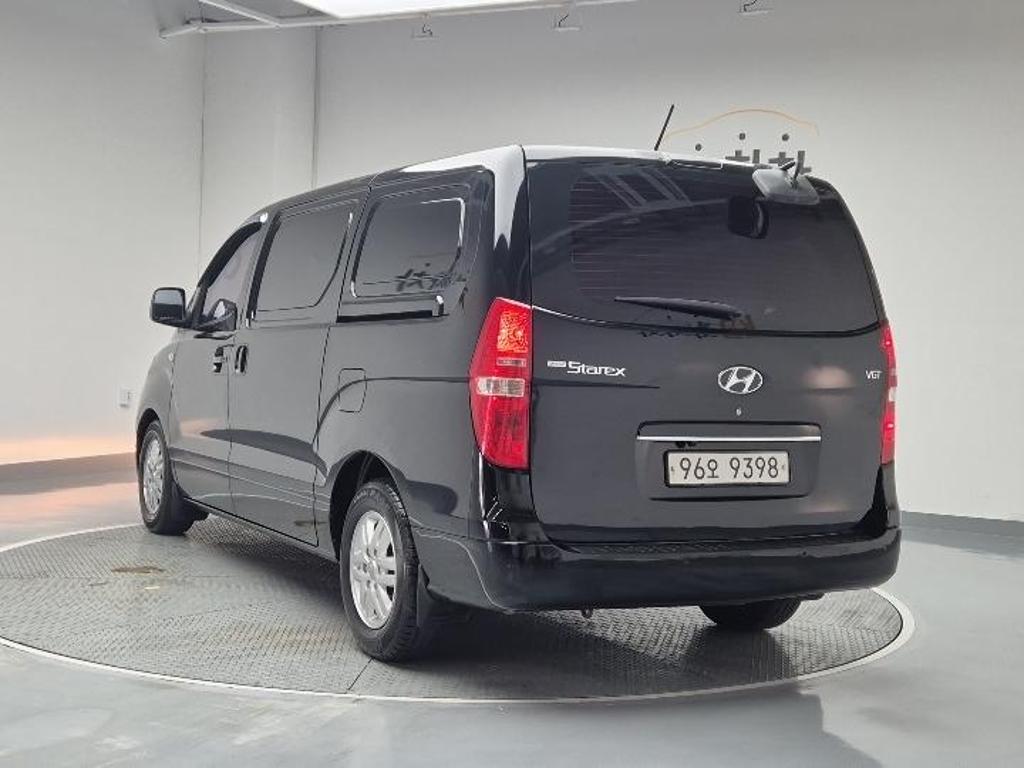2016 HYUNDAI GRAND STAREX 