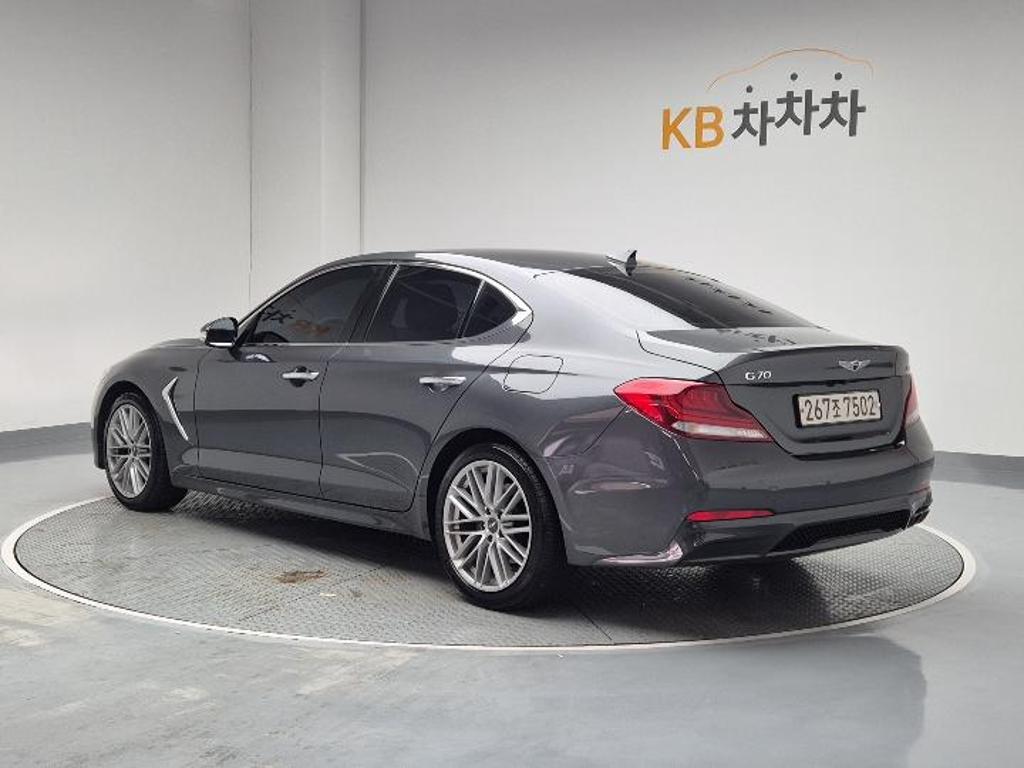 2019 GENESIS G70 