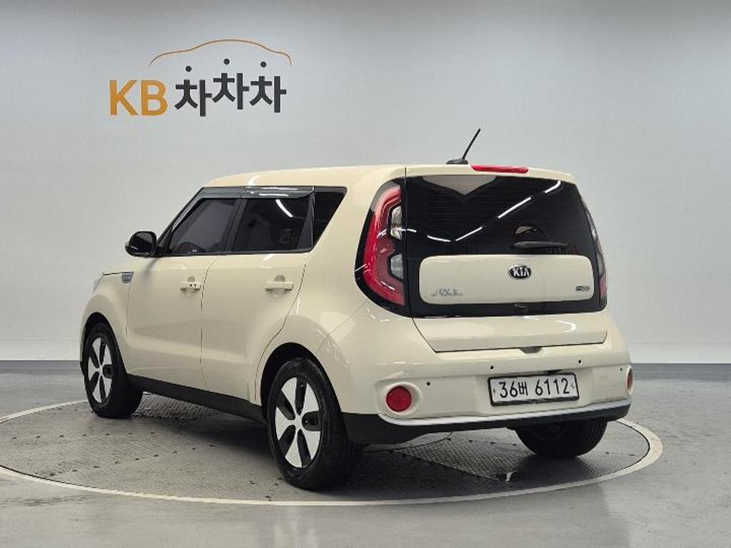 2018 KIA SOUL EV 