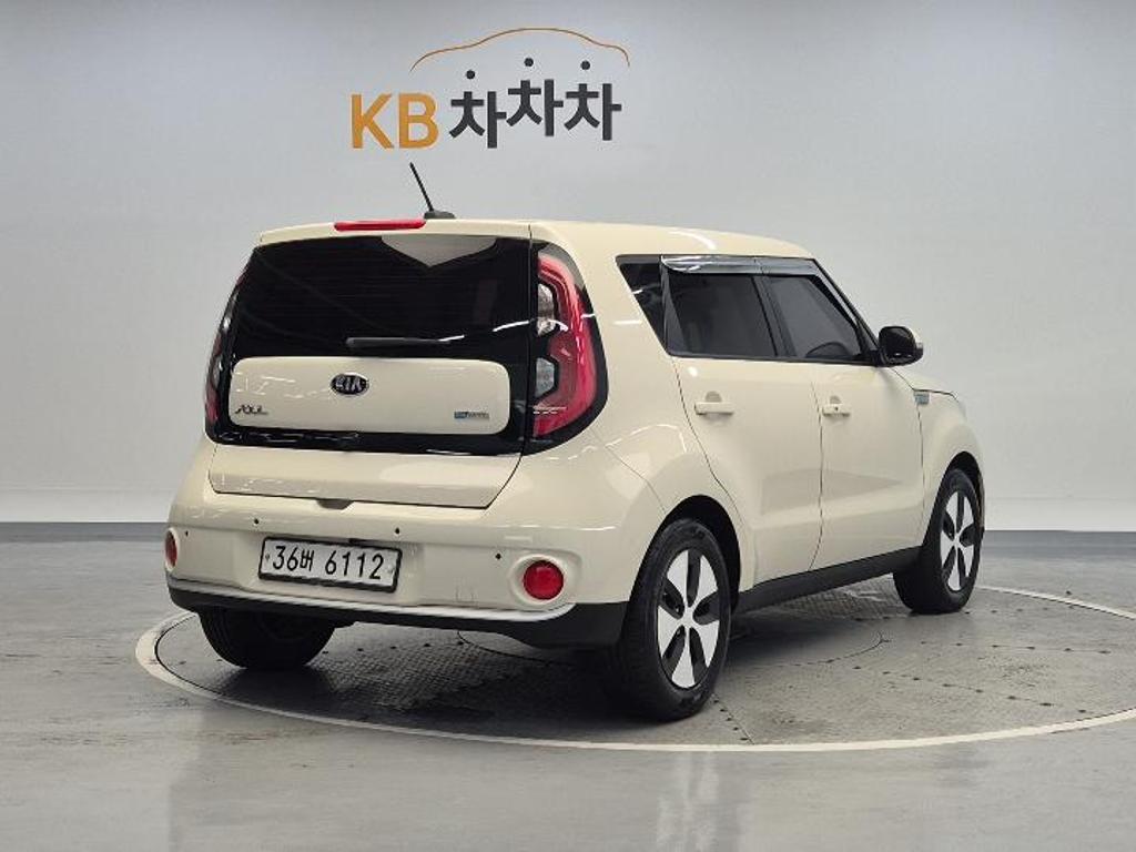 2018 KIA SOUL EV 