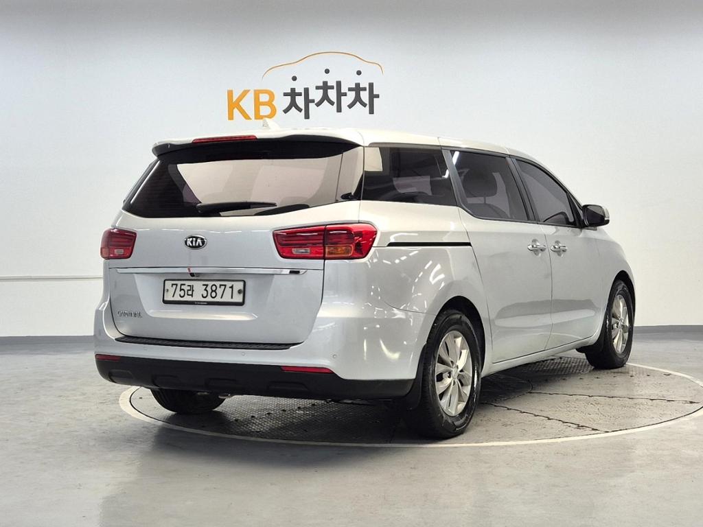 2019 KIA THE NEW CARNIVAL 