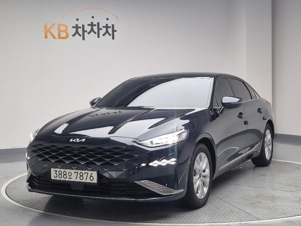 2022 KIA K8 