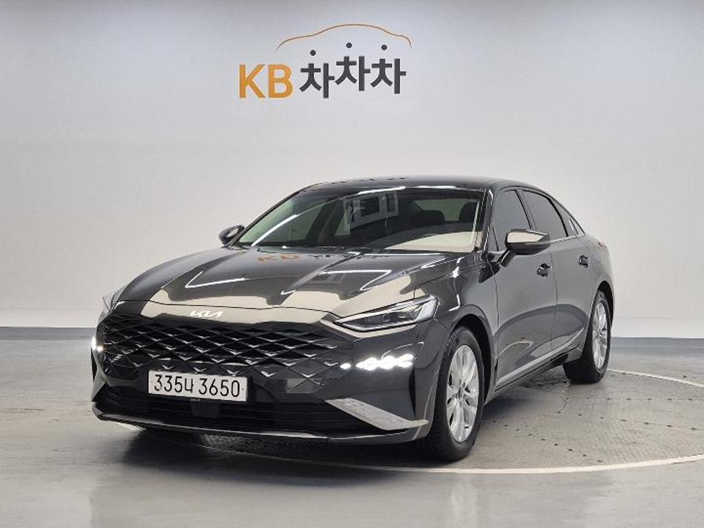 2022 KIA K8 
