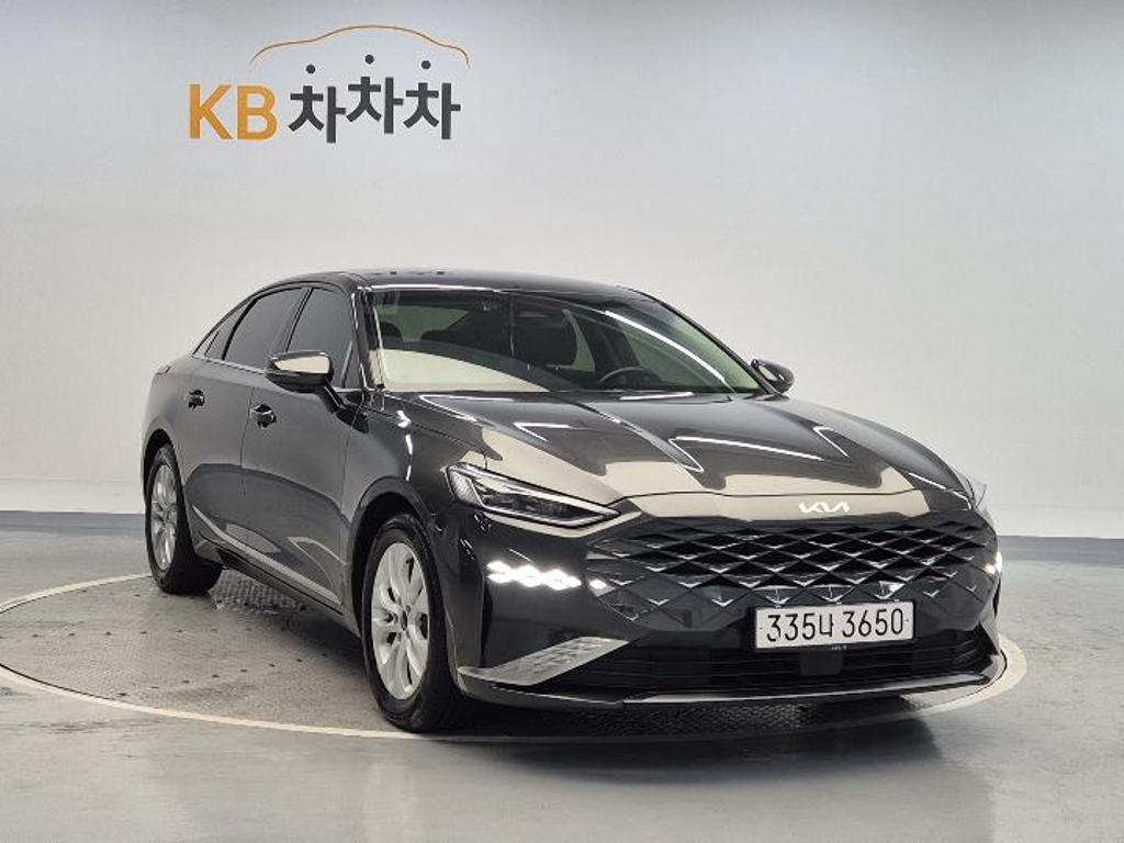 2022 KIA K8 