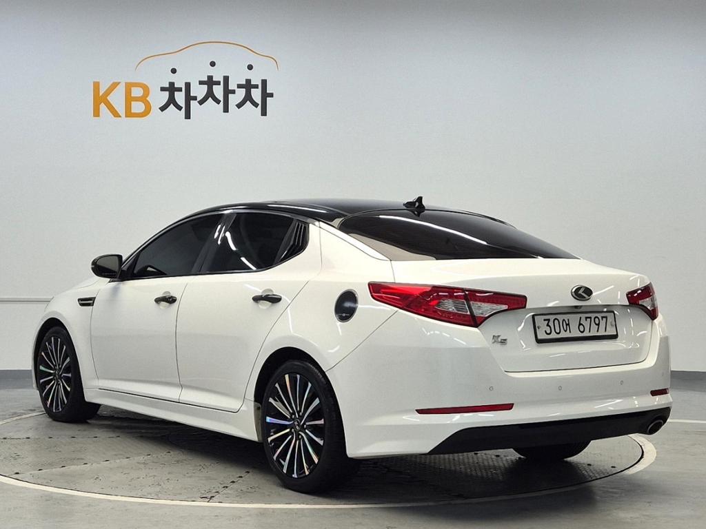 2011 KIA K5 