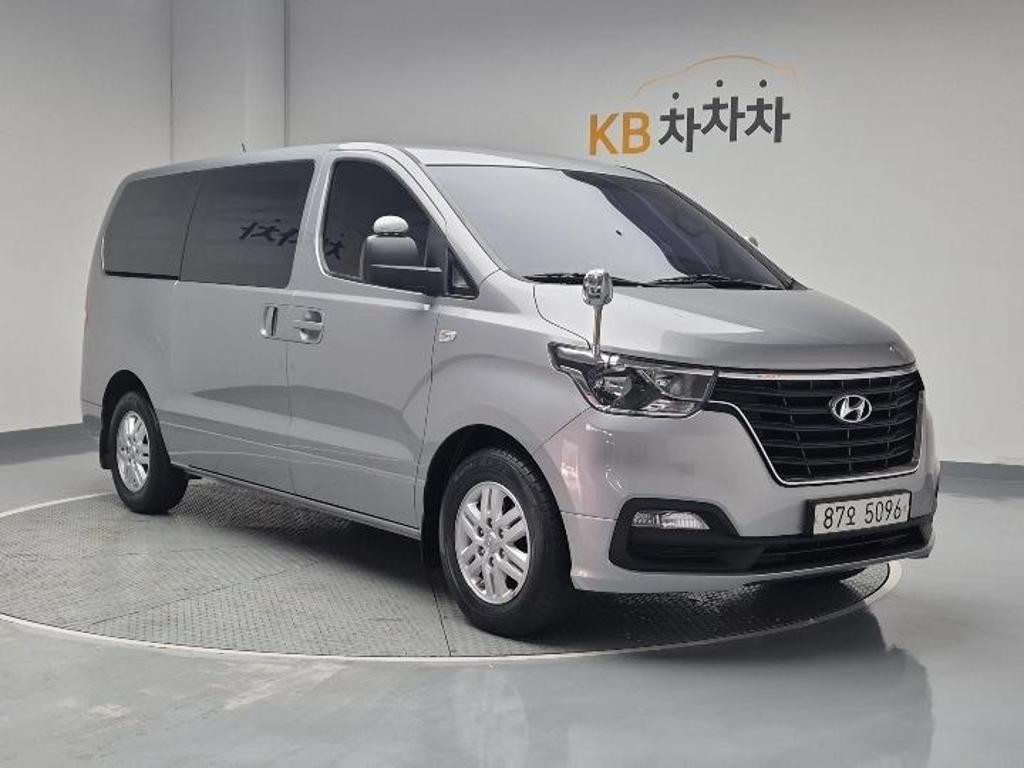 2019 HYUNDAI THE NEW GRAND STAREX 