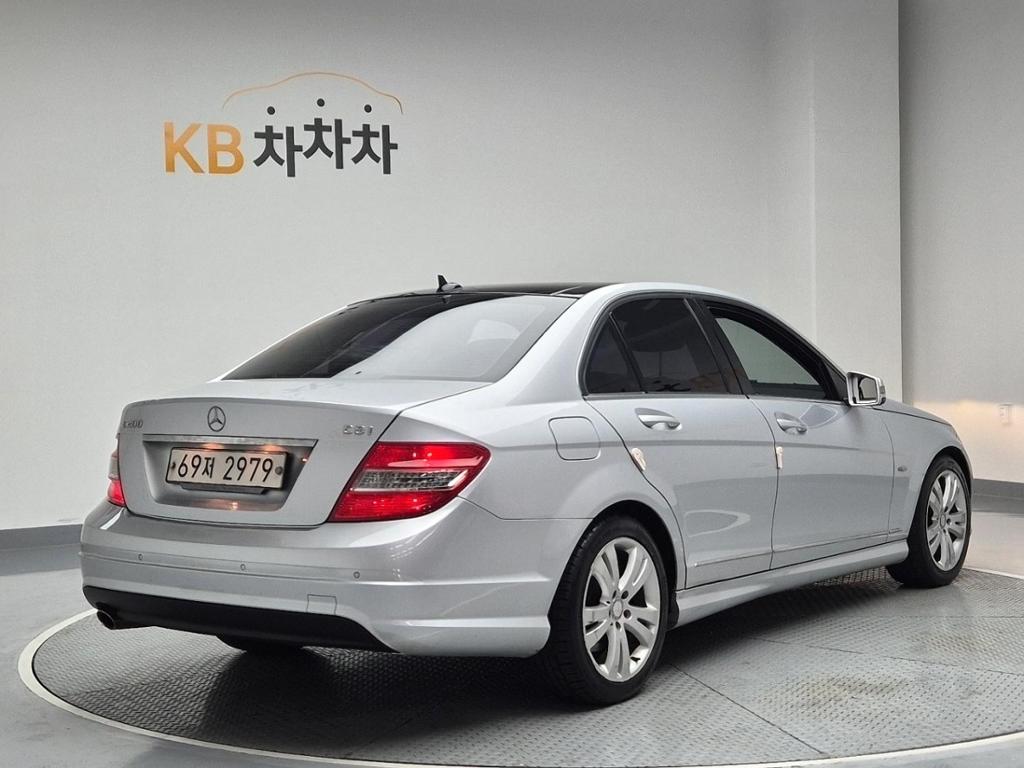 2011 BENZ C CLASS (3Gen) 