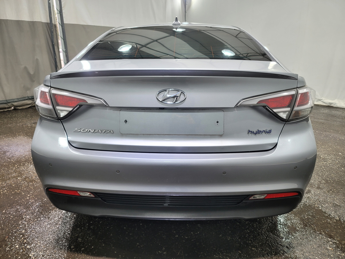2016 HYUNDAI LF SONATA HYBRID 