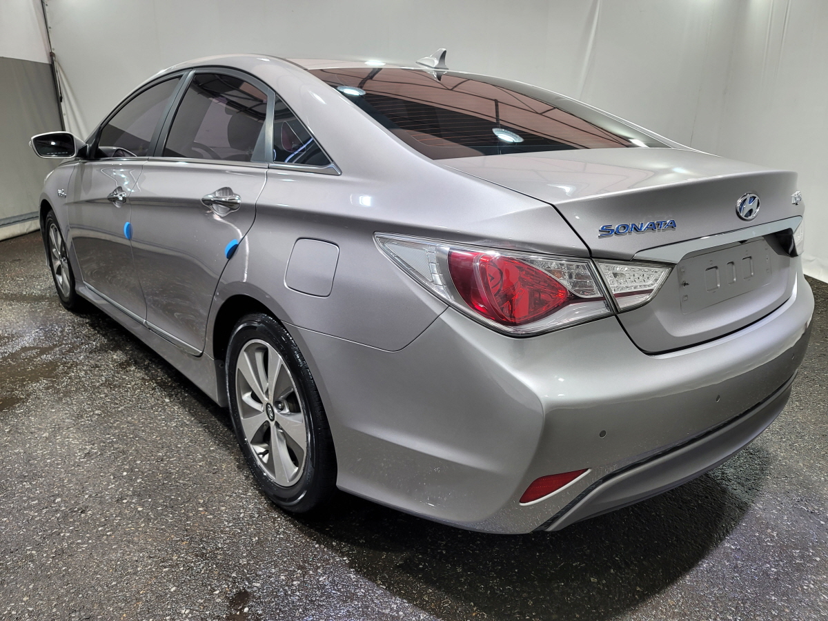 2012 HYUNDAI YF SONATA HYBRID 