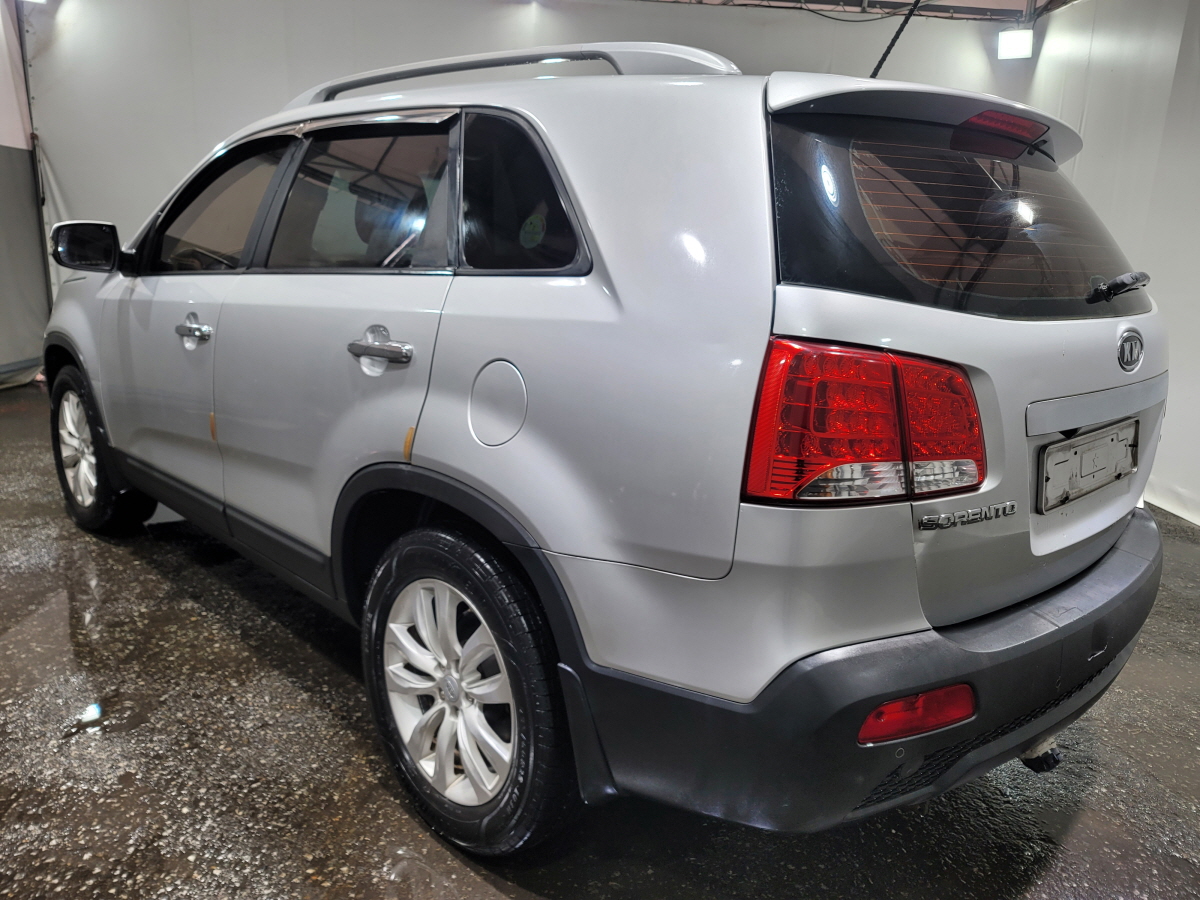 2010 KIA SORENTO R 