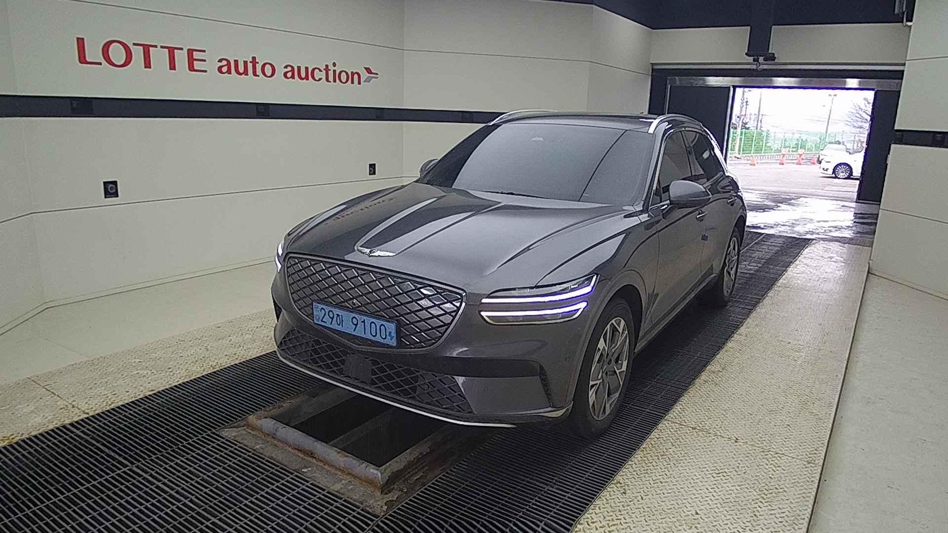 2022 GENESIS eGV70 EV AWD Basic