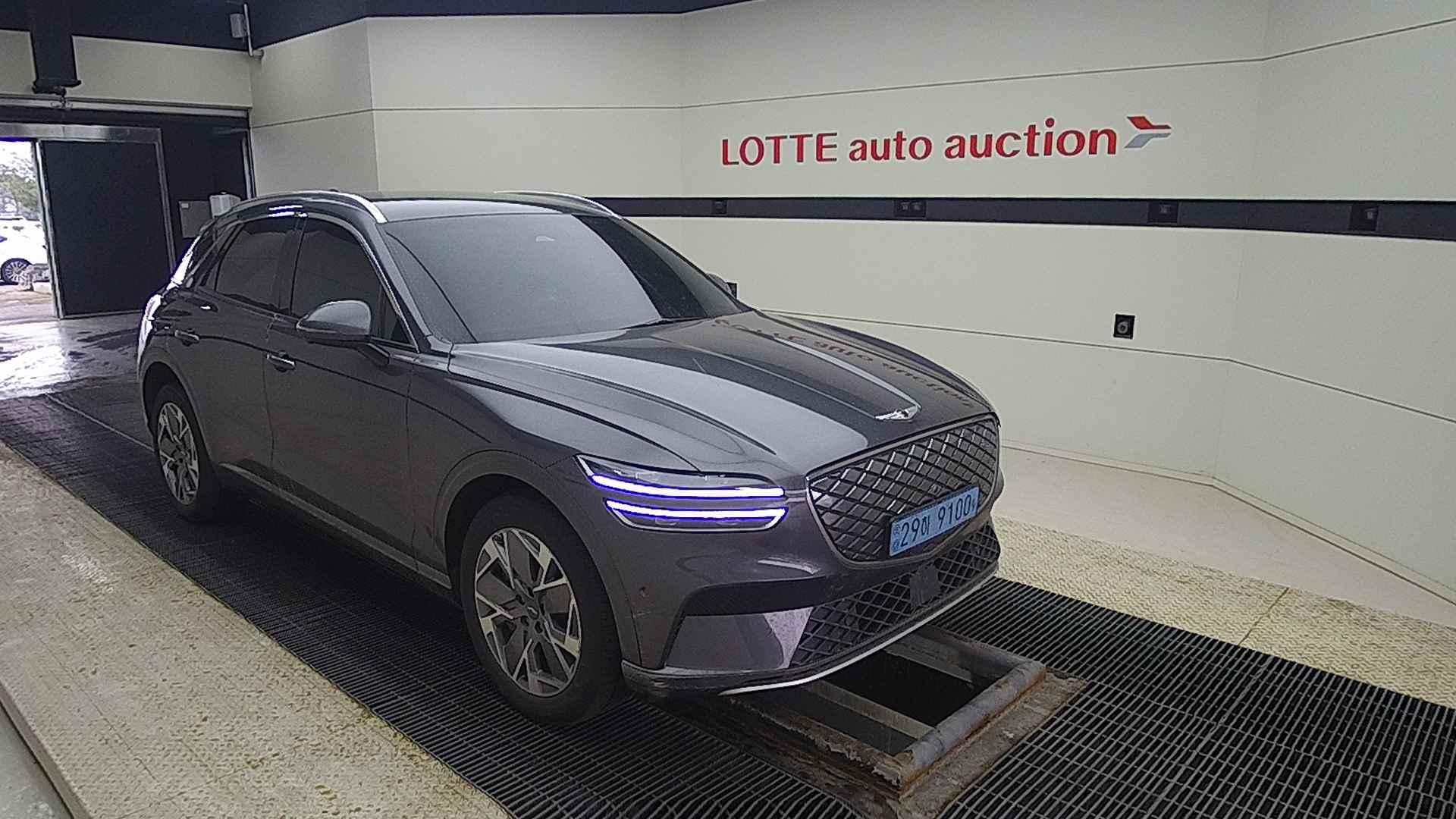 2022 GENESIS eGV70 EV AWD Basic