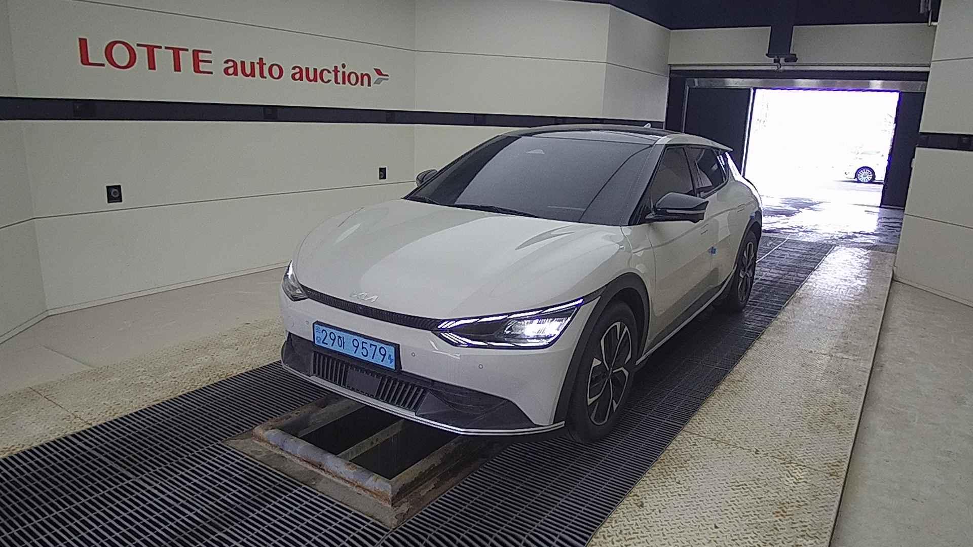2022 KIA EV6 Long Range 4WD Air