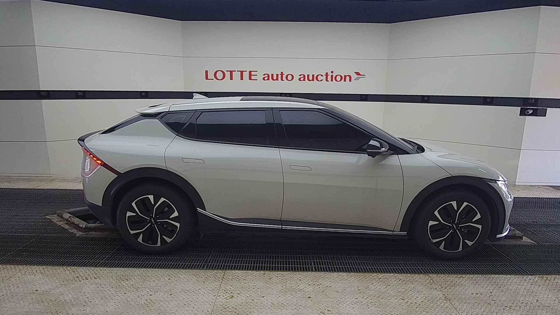 2022 KIA EV6 Long Range 4WD Air