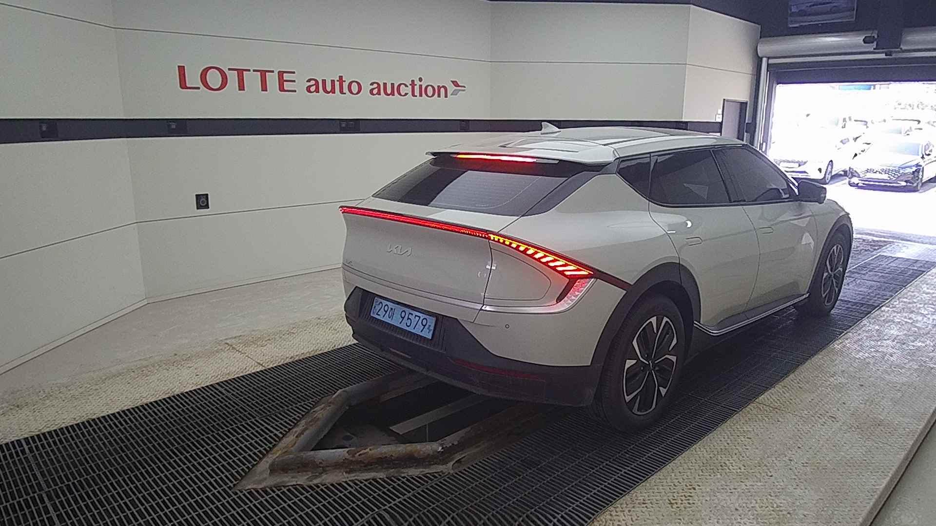 2022 KIA EV6 Long Range 4WD Air