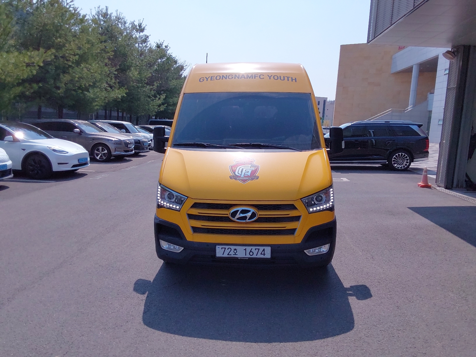 2018 HYUNDAI SOLATI 15seat Ruxury