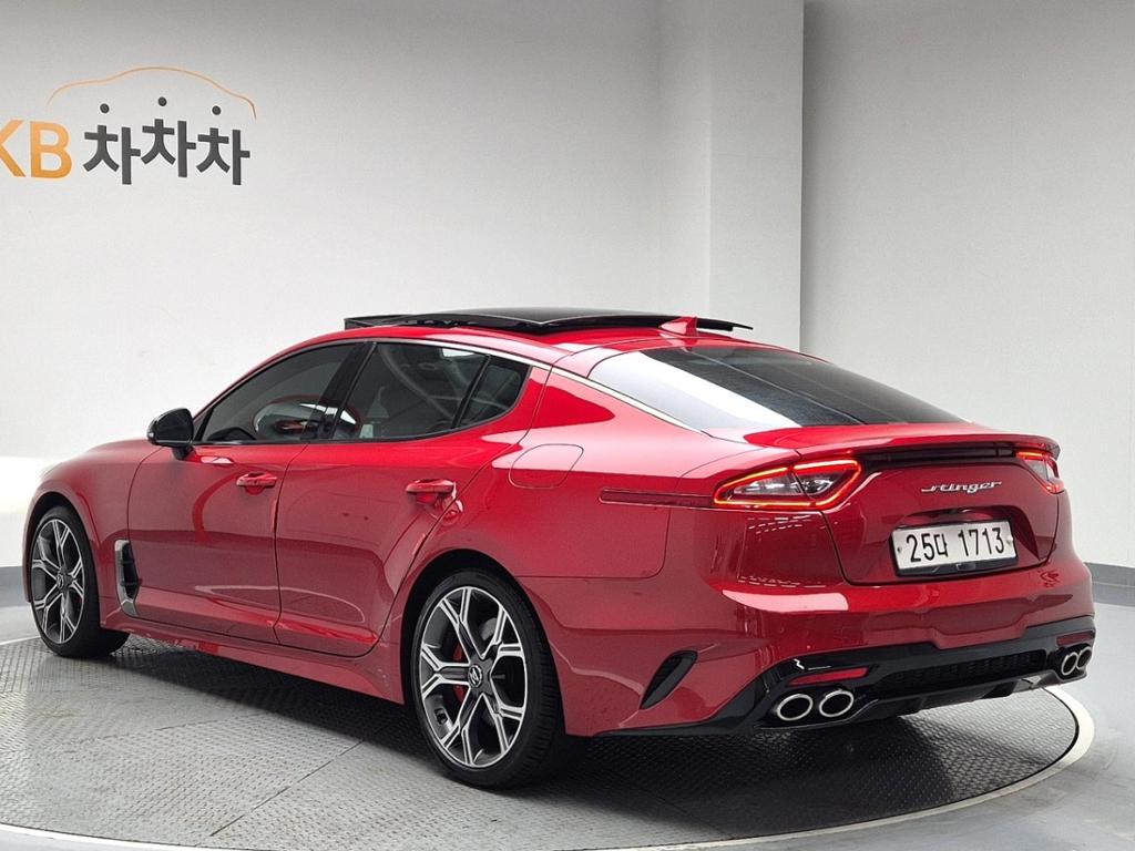 2018 KIA STINGER 