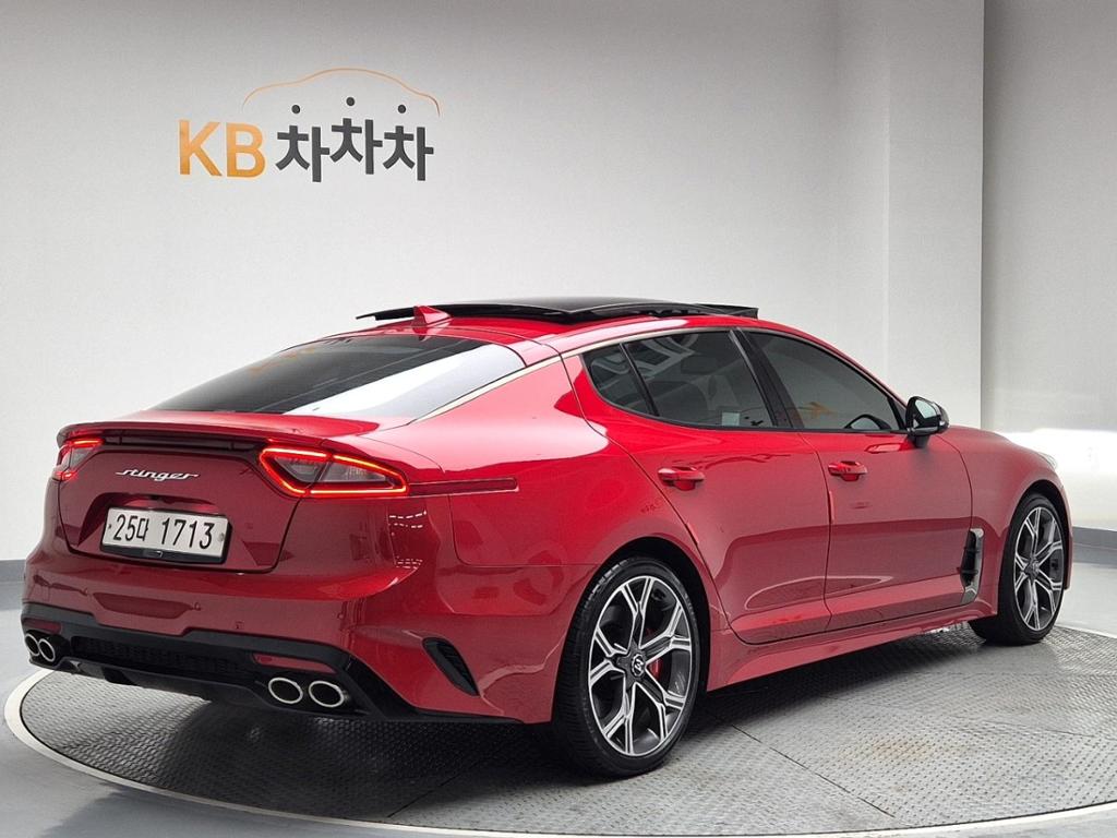 2018 KIA STINGER 
