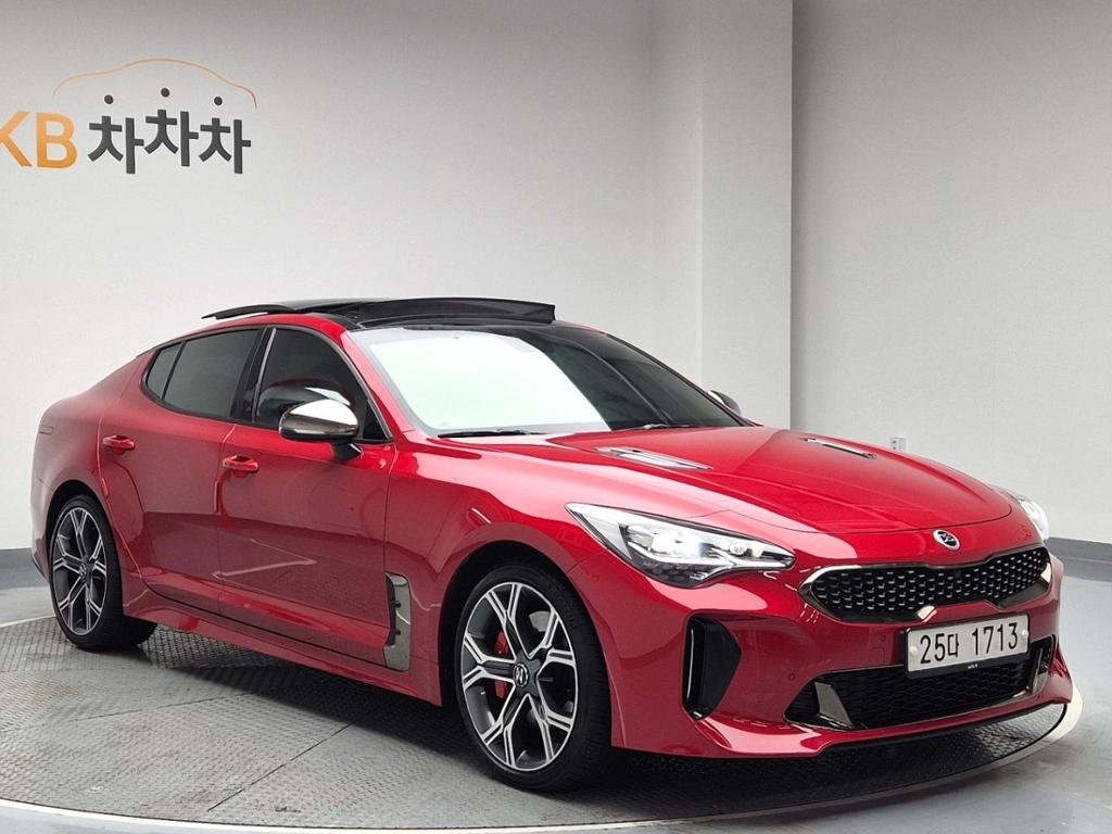 2018 KIA STINGER 