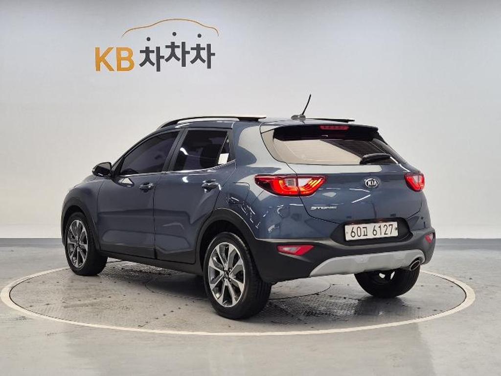 2018 KIA STONIC 