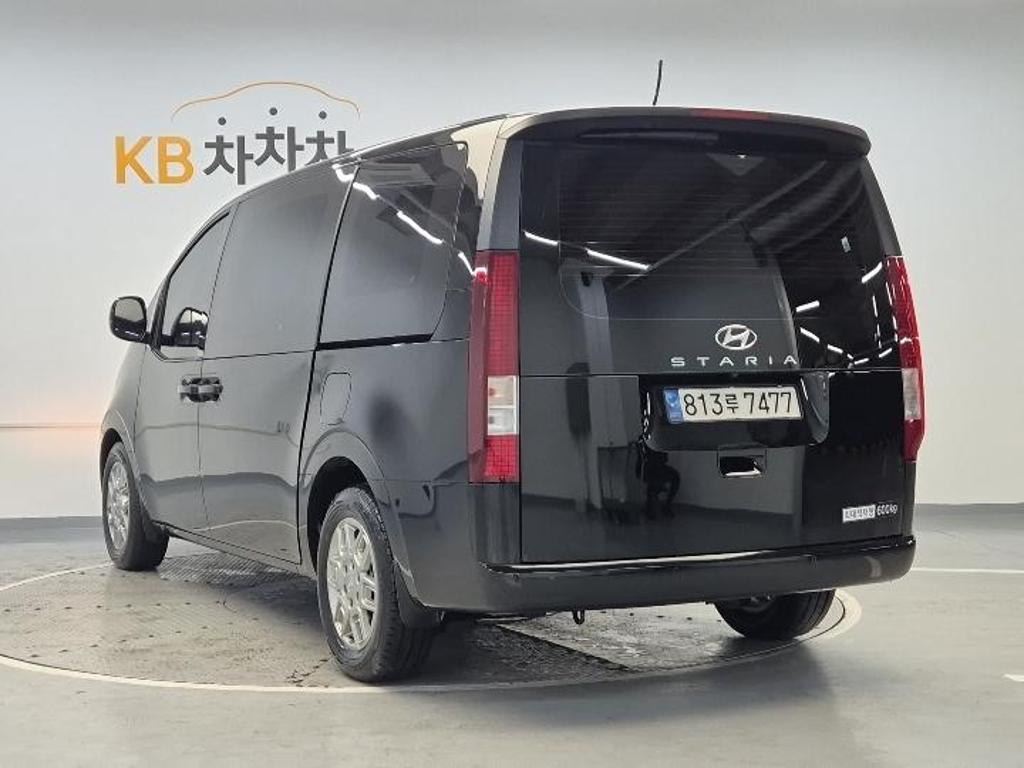 2023 HYUNDAI STARIA 