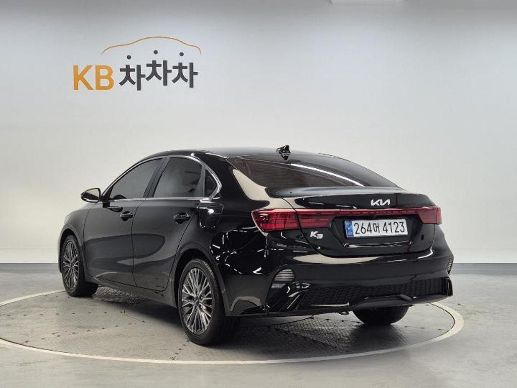 2022 KIA THE NEW K3 