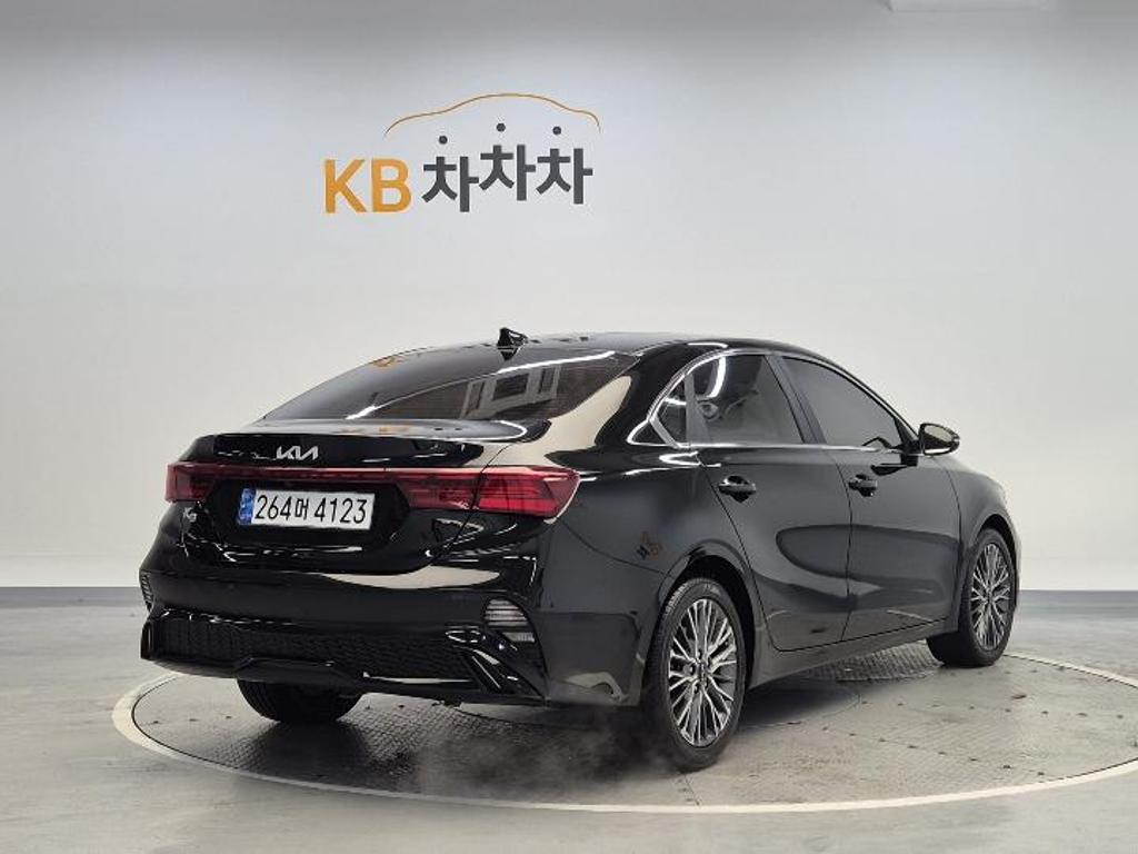 2022 KIA THE NEW K3 