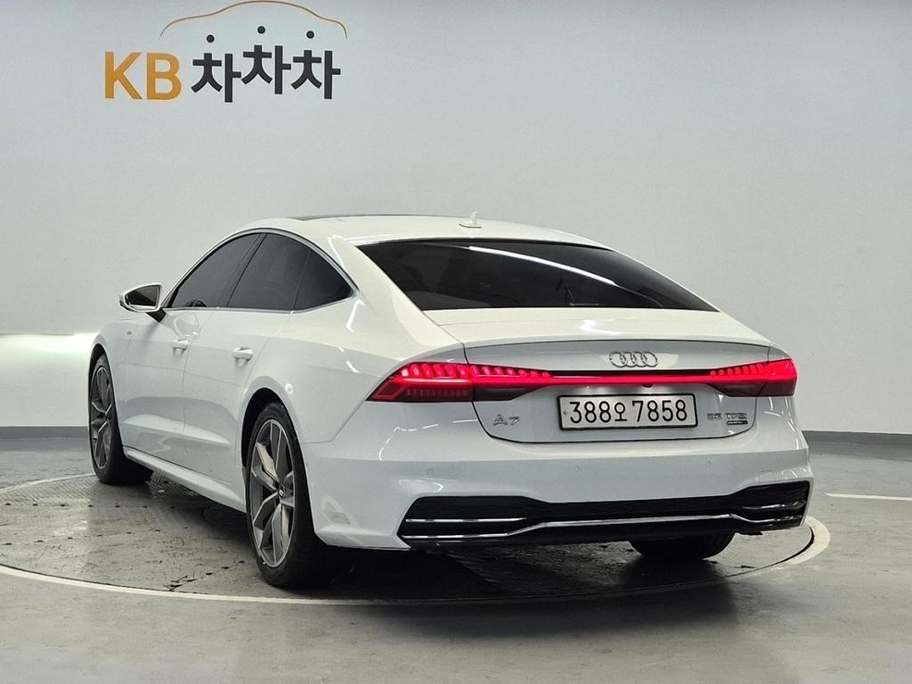 2021 AUDI A7 (2Gen) 