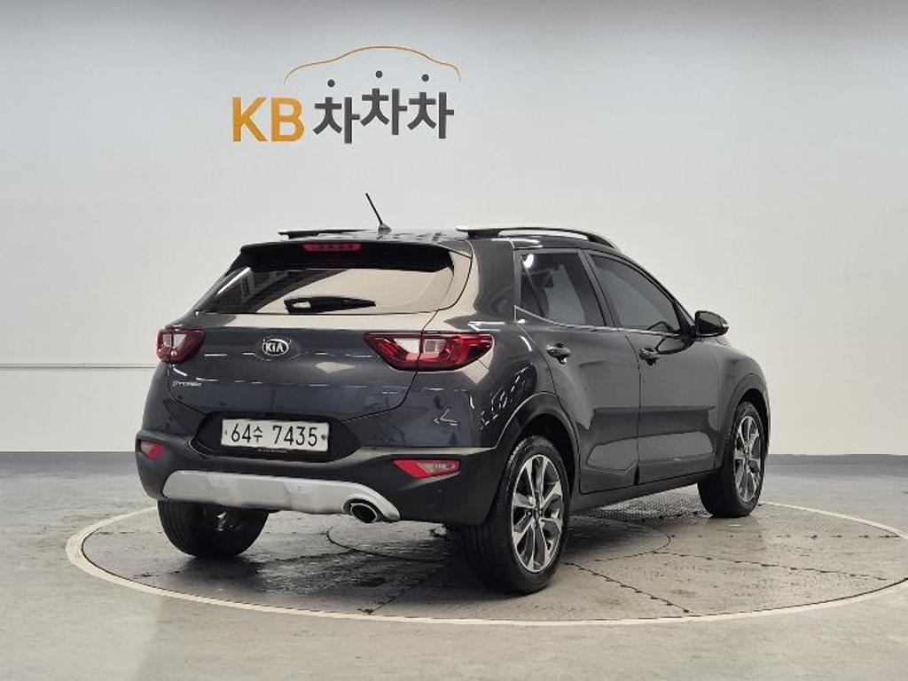 2018 KIA STONIC 