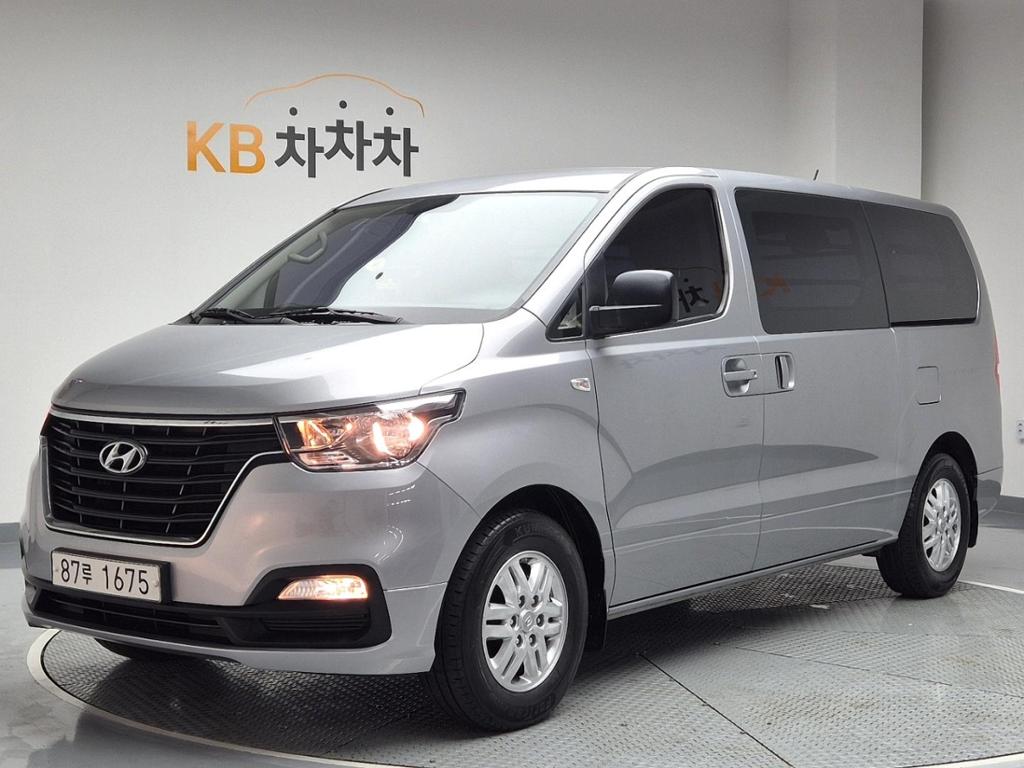 2019 HYUNDAI THE NEW GRAND STAREX 
