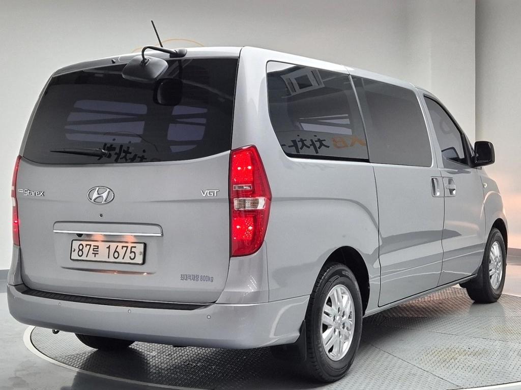 2019 HYUNDAI THE NEW GRAND STAREX 