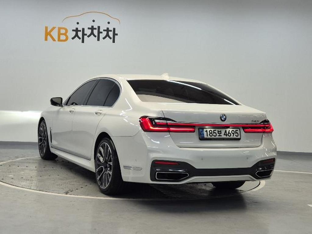 2021 BMW 7 SERIES (6Gen) 