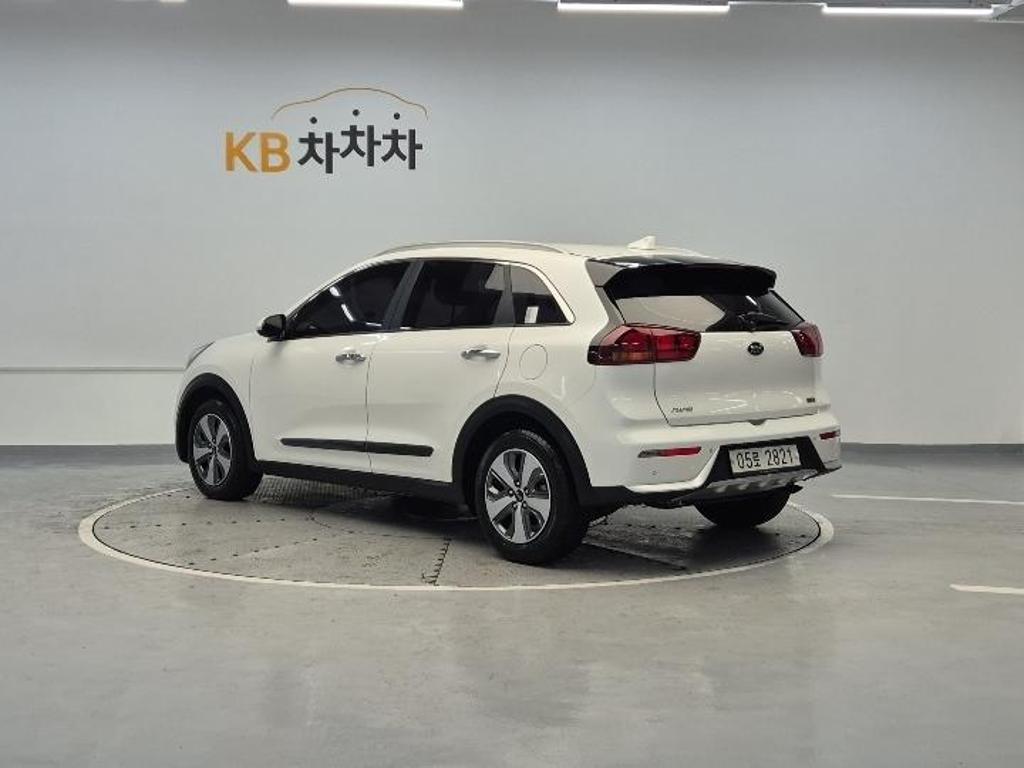 2018 KIA NIRO 
