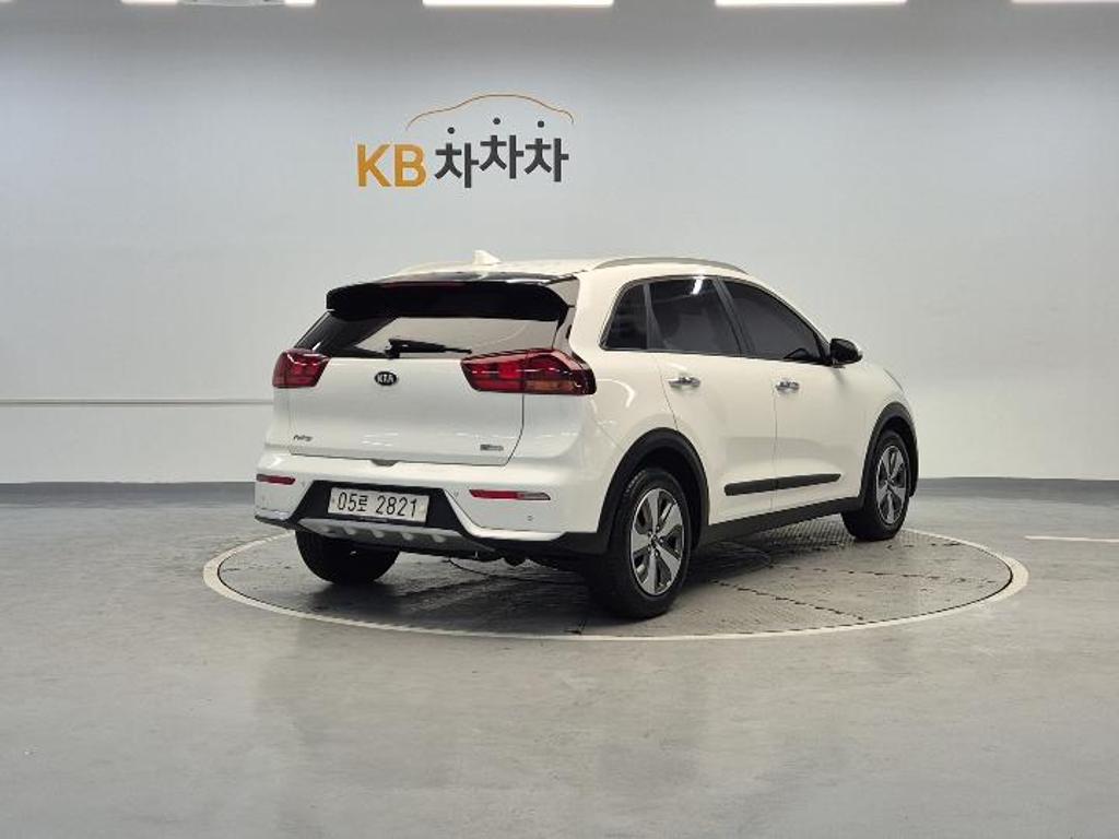 2018 KIA NIRO 