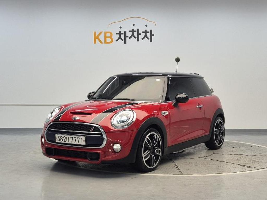 2016 MINI COOPER 
