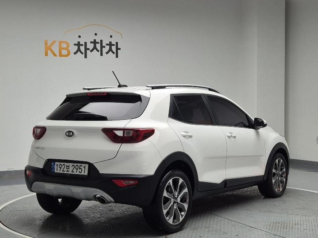 2018 KIA STONIC 