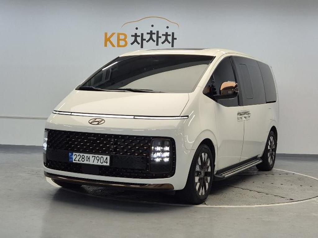 2023 HYUNDAI STARIA 