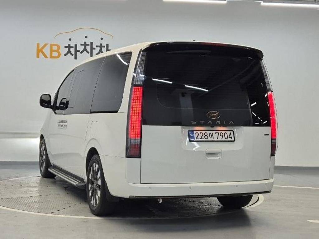 2023 HYUNDAI STARIA 
