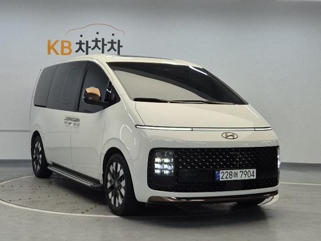 2023 HYUNDAI STARIA 