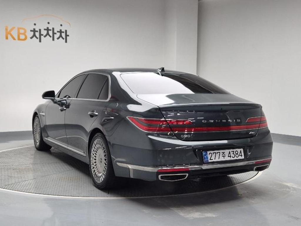 2021 GENESIS G90 